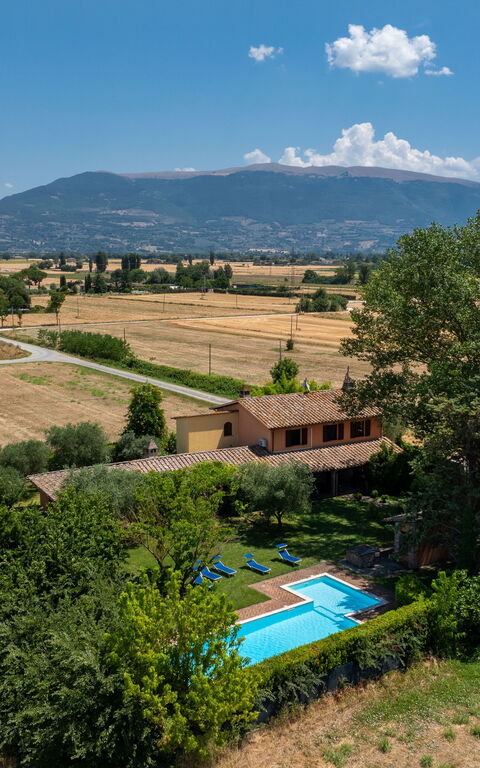 Villa Reale: Building Exterior, Garden, Outdoor, Pool, Scenic View