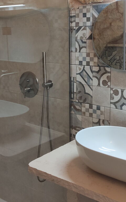 Trullo Santo Stefano: Bathroom