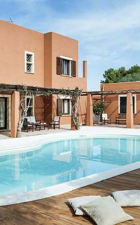 Villa Arangea: Building Exterior, Pool