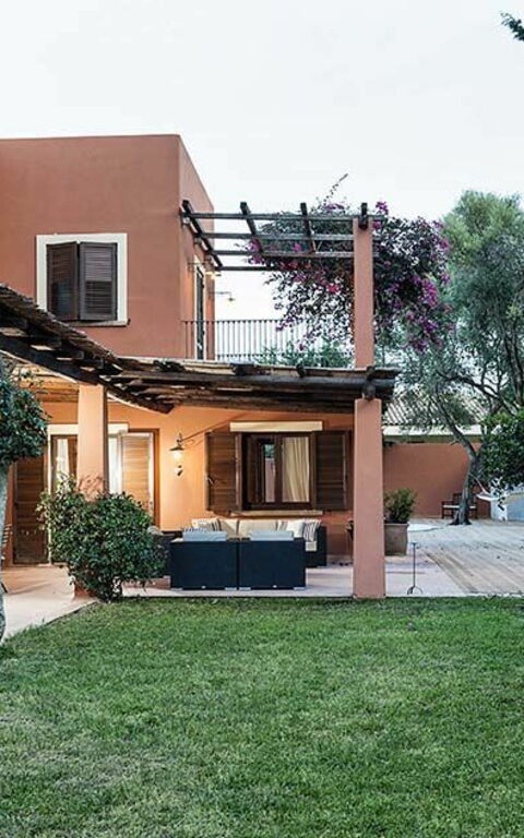 Villa Arangea: Building Exterior, Garden