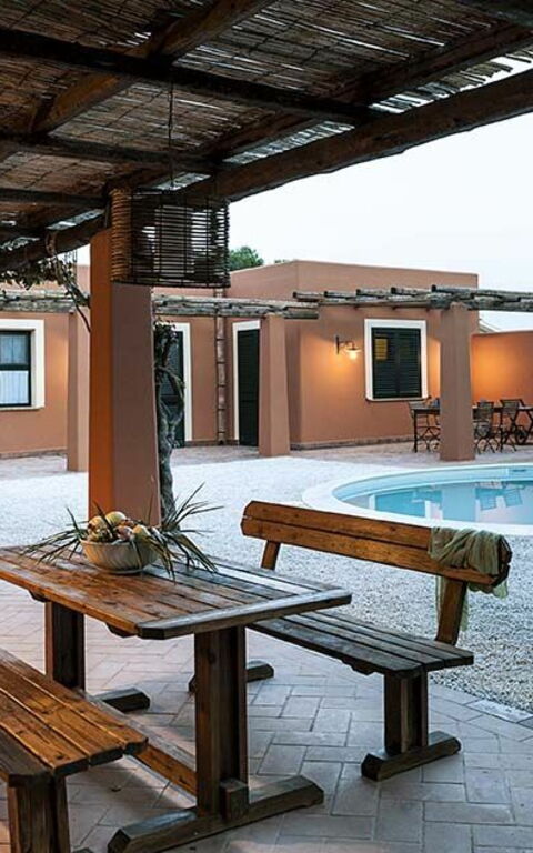 Villa Arangea: Building Exterior, Pool