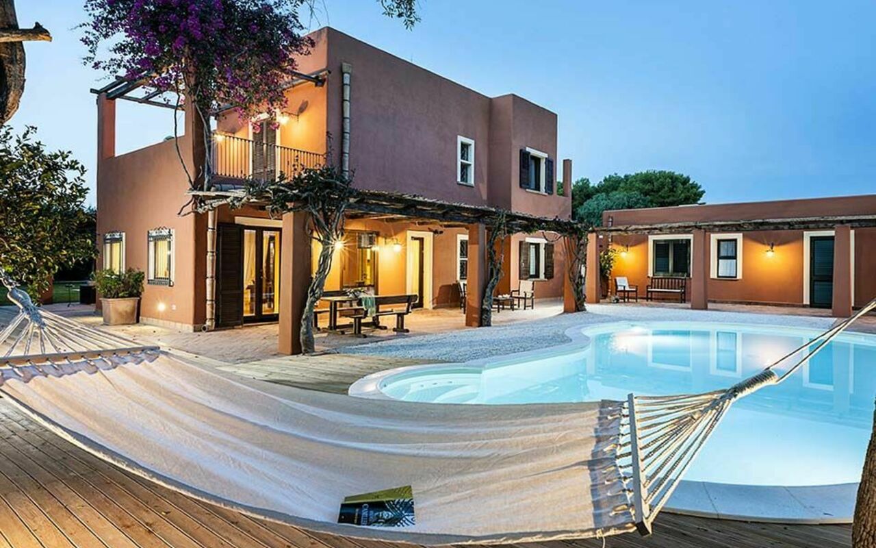 Villa Arangea: Building Exterior, Pool