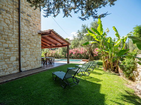 Villa Nipos