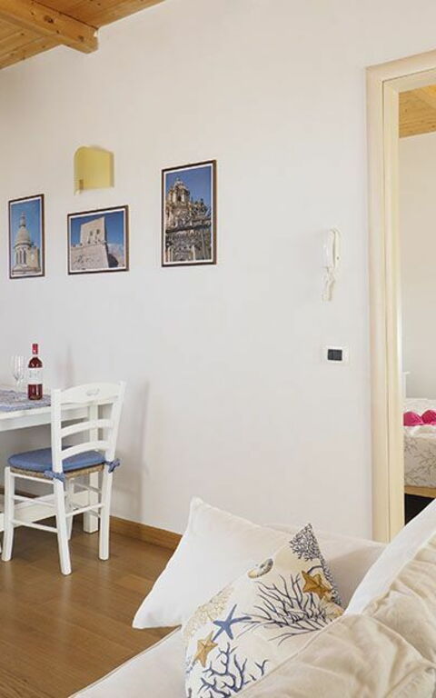 Villa Ariel: Dining Room, Living Room