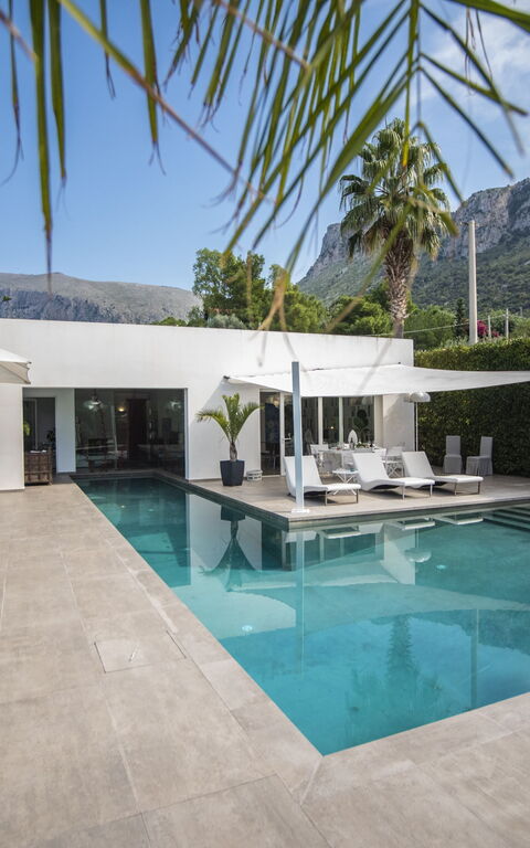 Villa Denari: Outdoor, Pool