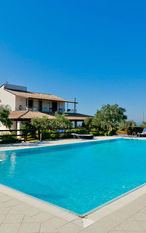 Tenutersa: Building Exterior, Outdoor, Pool