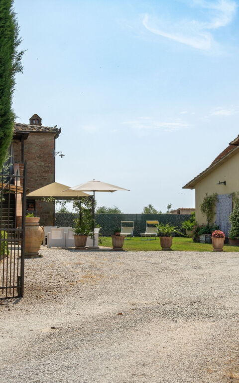 Casale Miro: Main Entrance