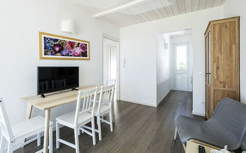 Accommodation Marina: Dining Room, Living Room