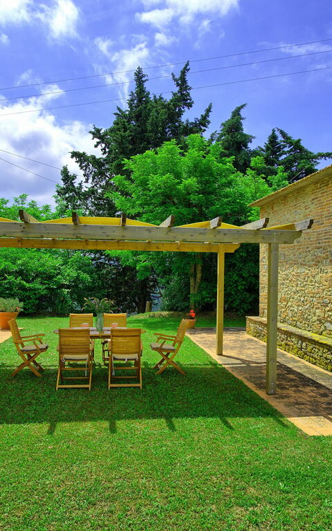 Casale Chiara: Building Exterior, Garden