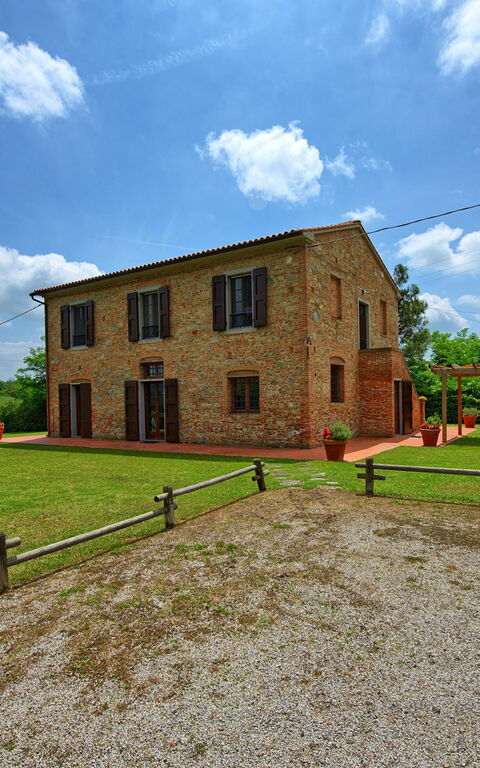 Casale Chiara: Building Exterior, Garden