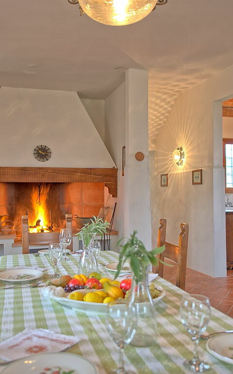 Casale Chiara: Dining Room, Living Room