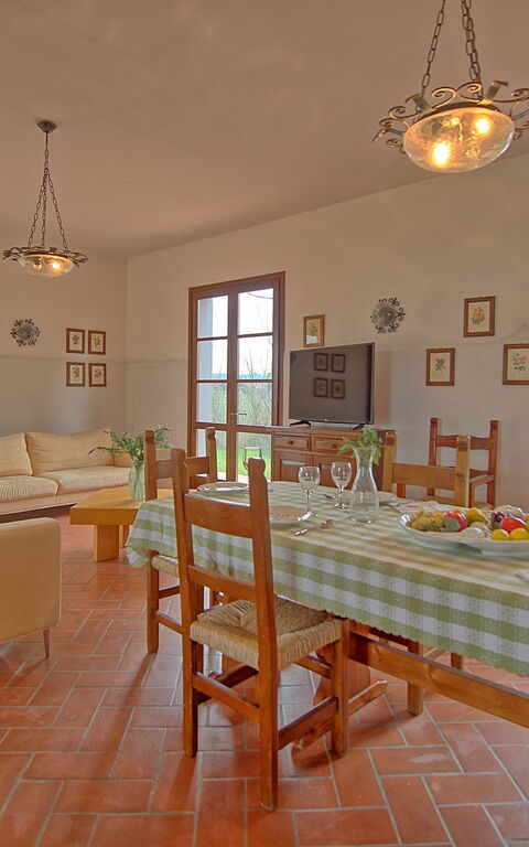 Casale Chiara: Dining Room, Living Room