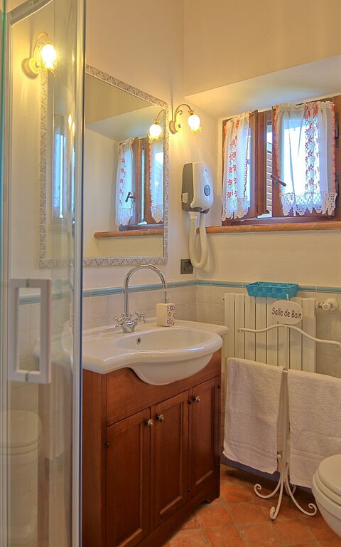 Villa Farneta: Bathroom
