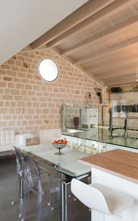 Villa Luna: Kitchen, Living Room