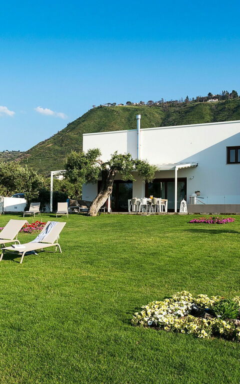 Villa Nettuno: Garden, Outdoor
