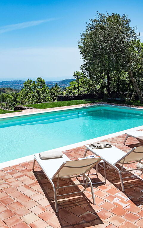 Villa La Capinera: Outdoor, Pool