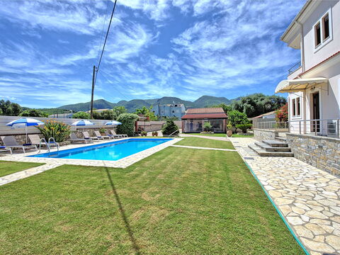 Acharavi Beach Villa