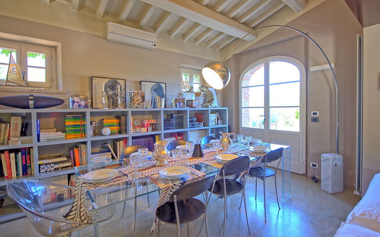 Villa Edo: Dining Room