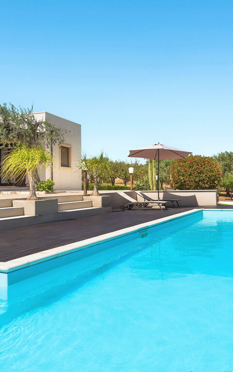 Villa Mara: Outdoor, Pool