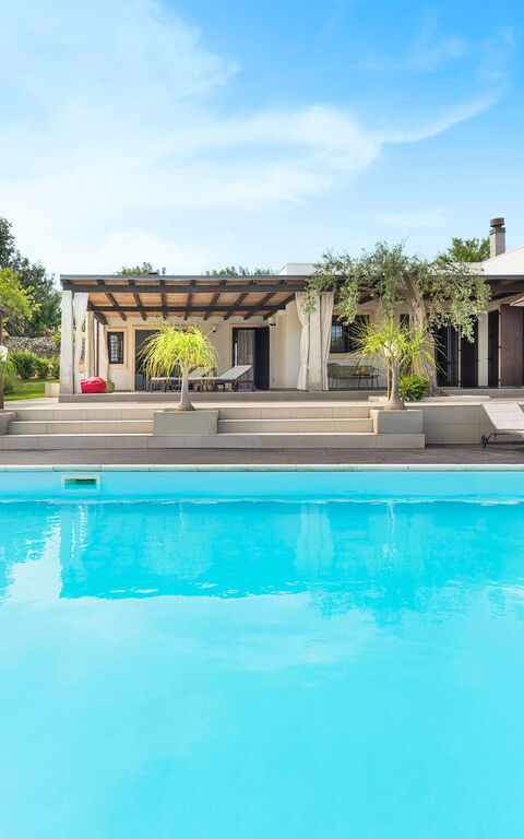 Villa Mara: Outdoor, Pool