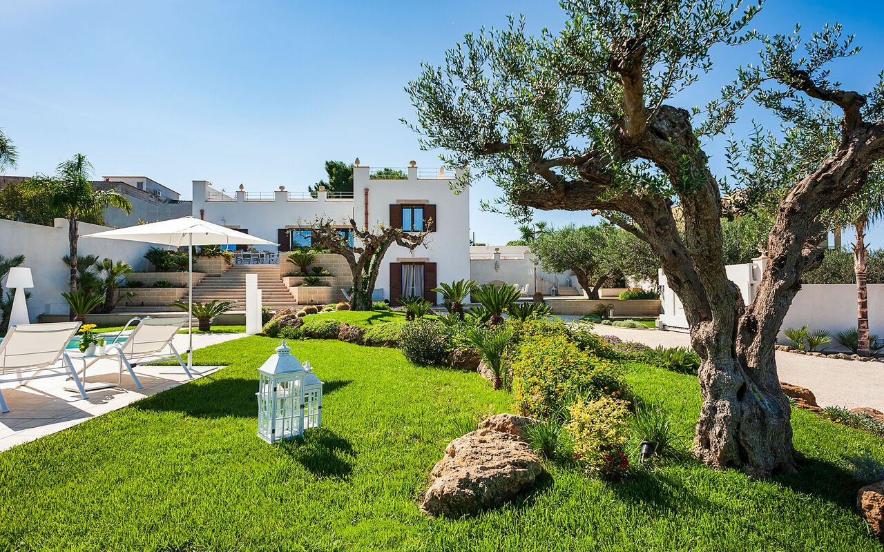 Villa Pigna Bianca: Garden, Outdoor