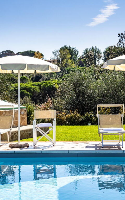 Villa Bonriposo: Outdoor, Pool