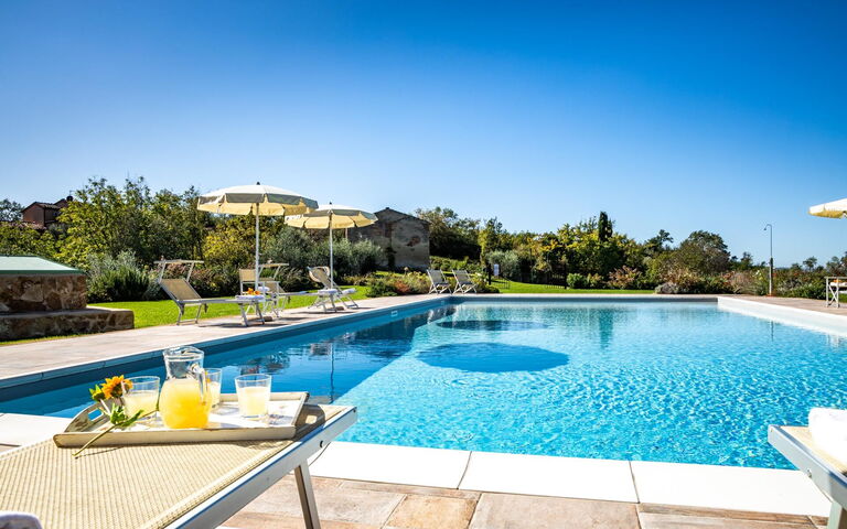 Villa Bonriposo: Outdoor, Pool
