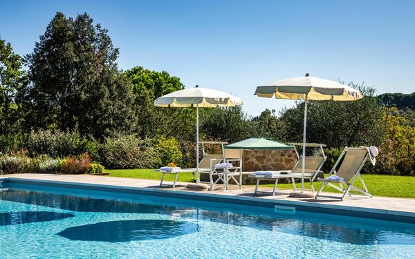 Villa Bonriposo: Outdoor, Pool