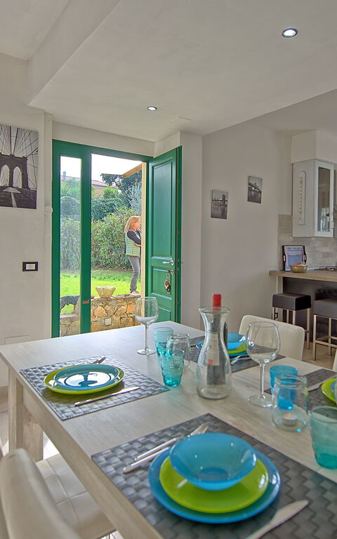 Casa Al Bosco: Dining Room, Kitchen