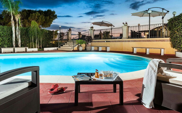 Villa Carolina: Outdoor, Pool