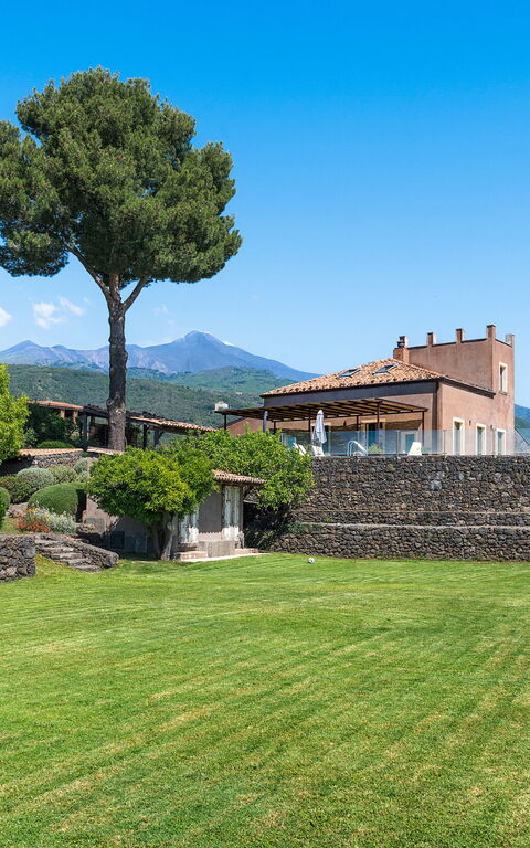 Villa Torre Etnea: Building Exterior, Garden, Outdoor