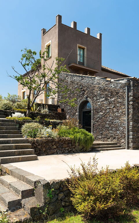 Villa Torre Etnea: Building Exterior, Garden