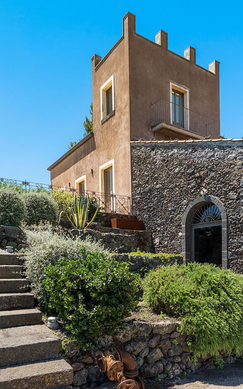 Villa Torre Etnea: Building Exterior, Outdoor