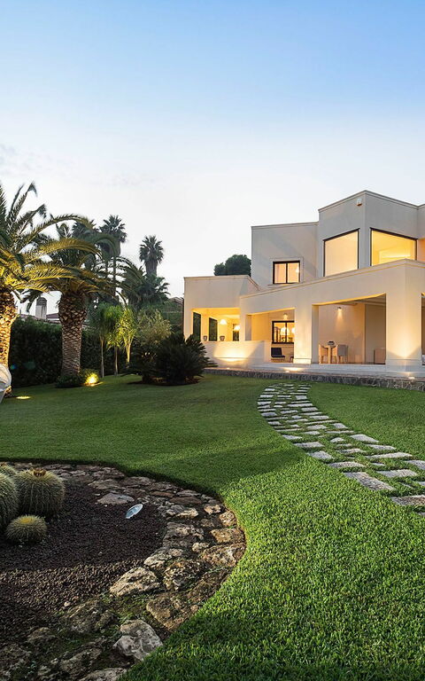 Villa La Plage: Garden, Outdoor, Scenic View