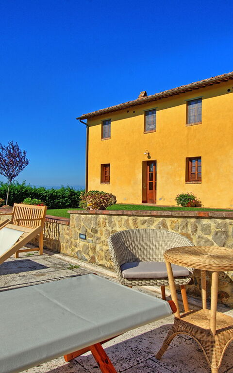 Villa Il Caggio: Building Exterior, Outdoor, Summer