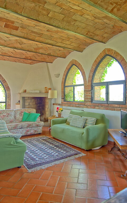 Maggiano: Living Room