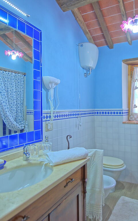 Casale Di Cozzile: Bathroom