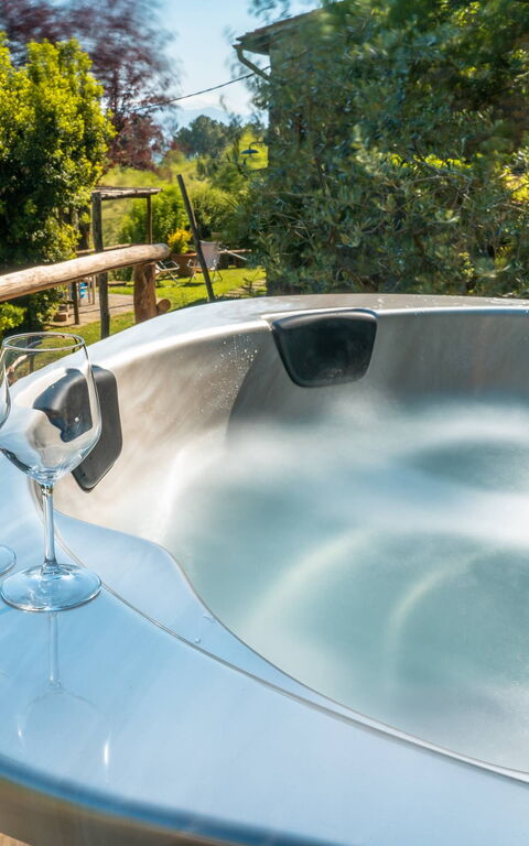 Casale Di Cozzile: Hot Tub, Outdoor