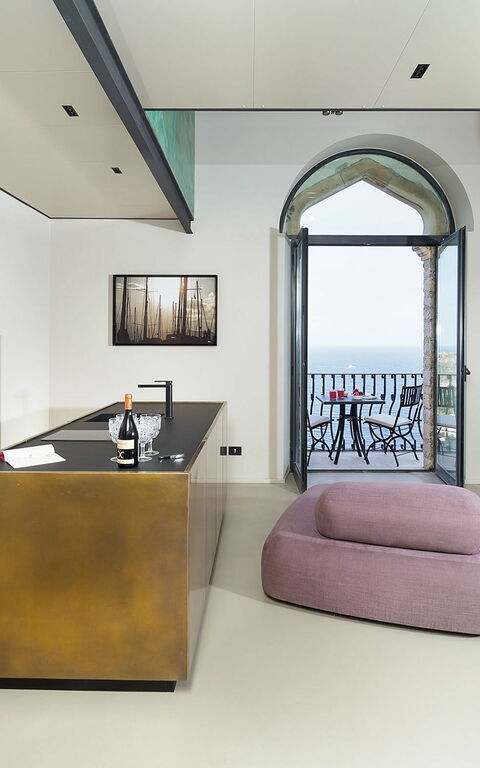 Torre Isola Bella: Dining Room, Kitchen, Living Room