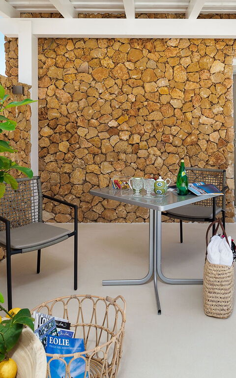 Villa Pietra Del Sole: Balcony / Terrace / Patio, Building Exterior