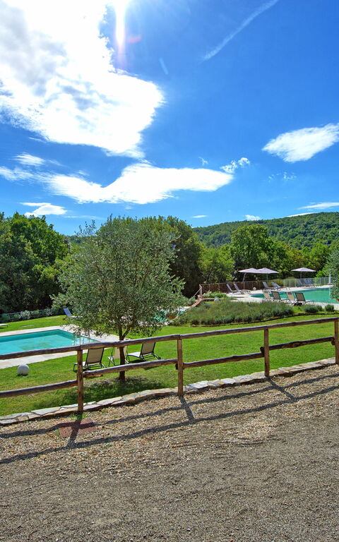 Borgo Mulignone: Garden, Pool
