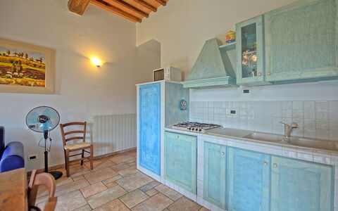 Accommodation Mulignone 10: Dining Room, Kitchen, Living Room