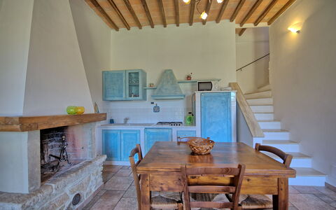 Accommodation Mulignone 13: Dining Room, Kitchen, Living Room