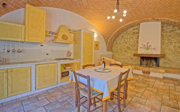 Accommodation Mulignone 6: Dining Room, Living Room