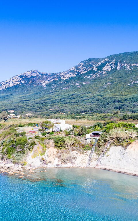 Beachfront Villa Rania: Scenic View