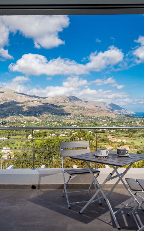 Villa Scire: Balcony / Terrace / Patio, Outdoor