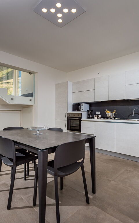 Villa Scire: Dining Room, Kitchen