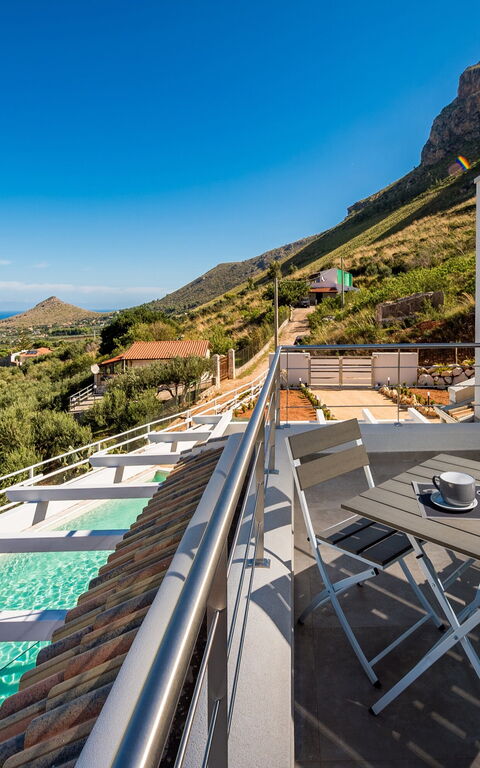 Villa Scire: Outdoor, Pool