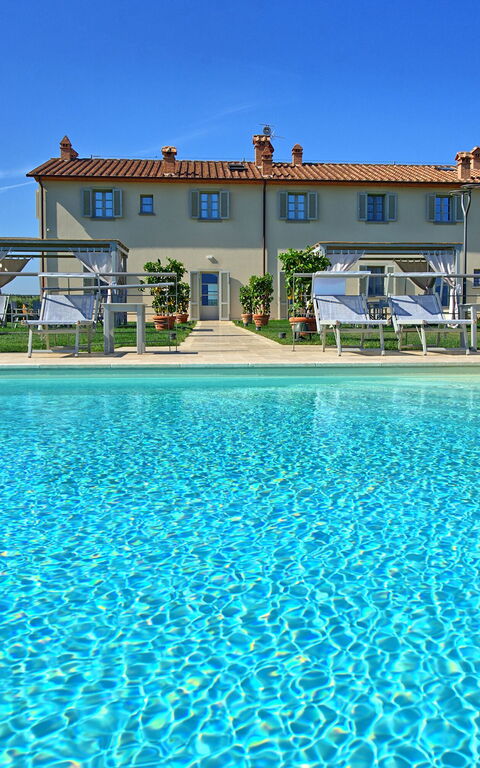 Il Sole Di Vino: Pool, Summer