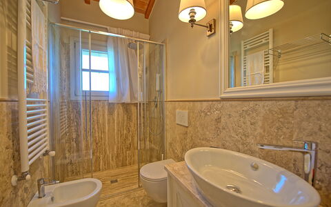 Accommodation Sole Di Vino - 3: Bathroom